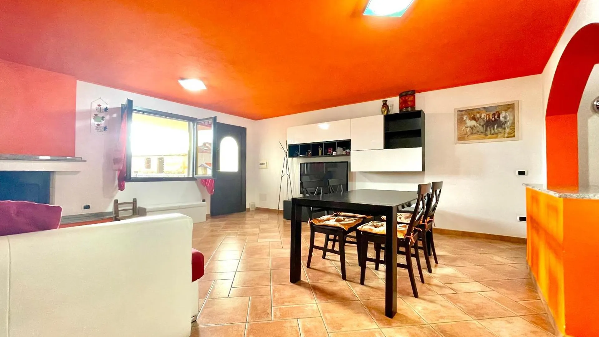 فيلا Orange House باري ساردو إيطاليا
